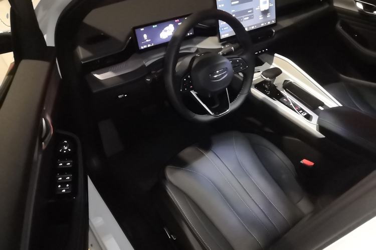 Used Geely Auto Preface 2025 Dongfang Yao 1.5TD Fuyao Edition Driver Seat