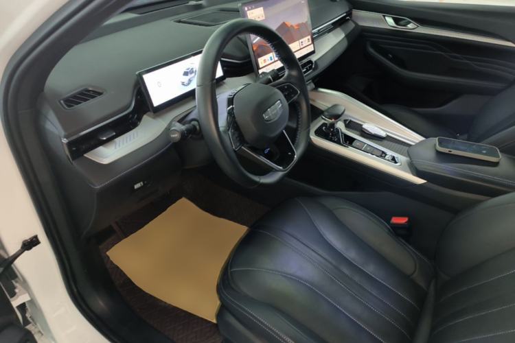 Used Geely Auto Preface 2025 Dongfang Yao 1.5TD Kunlun Edition Driver Seat