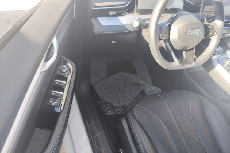 Used Geely Auto Preface 2025 Dongfang Yao 1.5TD Fuyao Edition Driver Seat