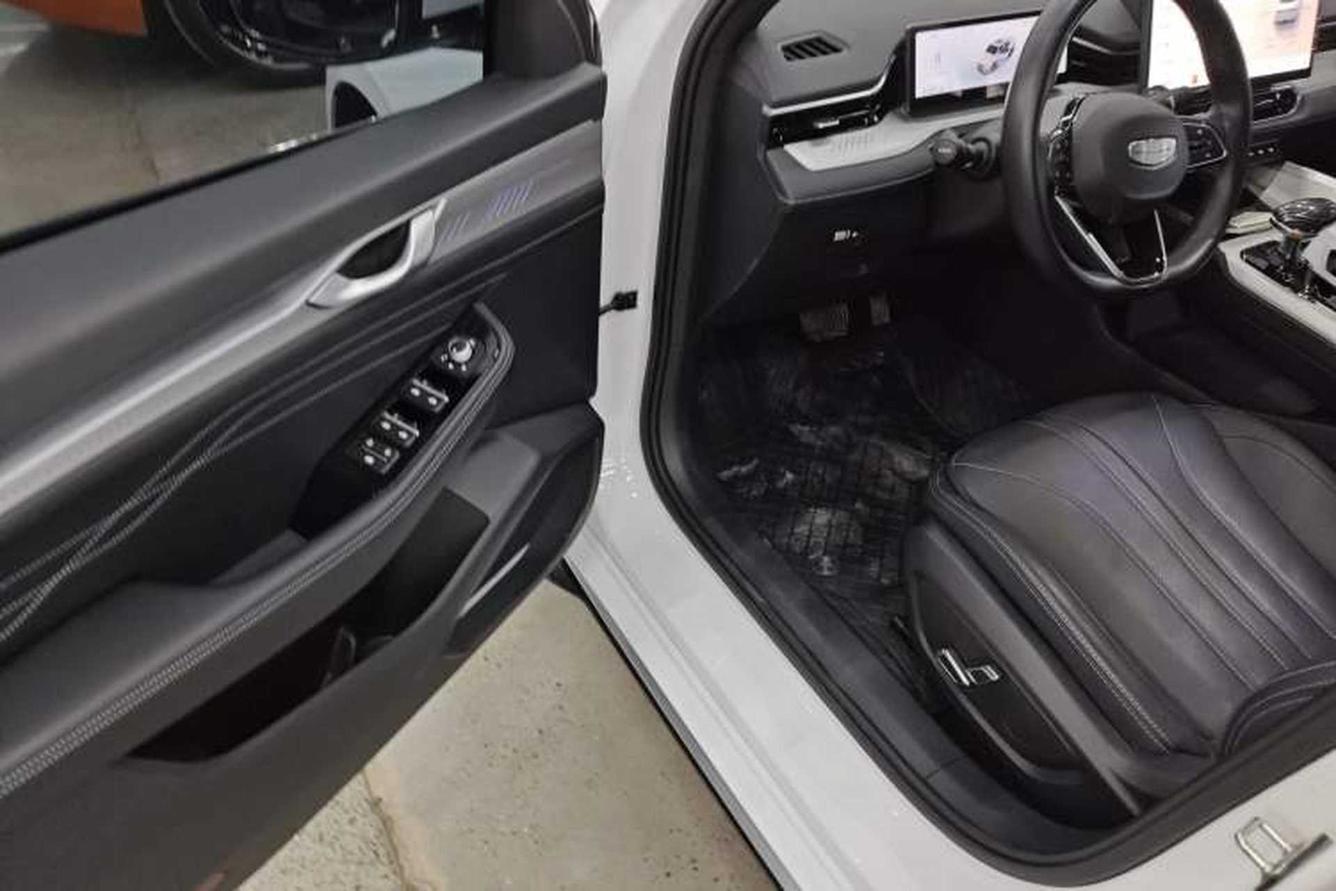 Used Geely Auto Preface 2025 Dongfang Yao 1.5TD Kunlun Edition Driver Seat