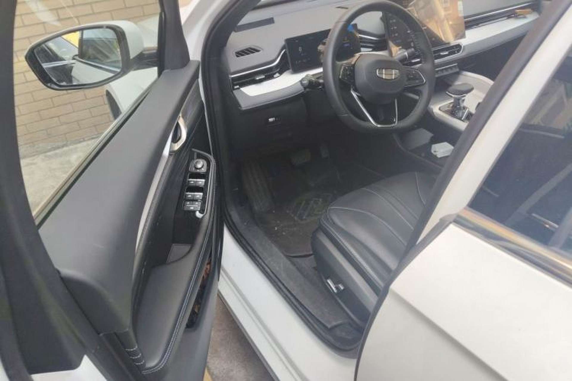 Used Geely Auto Preface 2025 Dongfang Yao 1.5TD Kunlun Edition Driver Seat