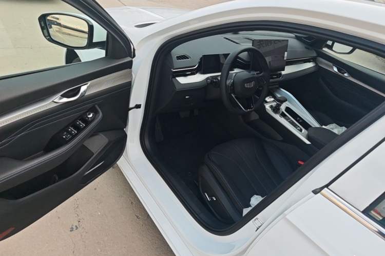 Used Geely Auto Preface 2025 Dongfang Yao 1.5TD Fuyao Edition Driver Seat