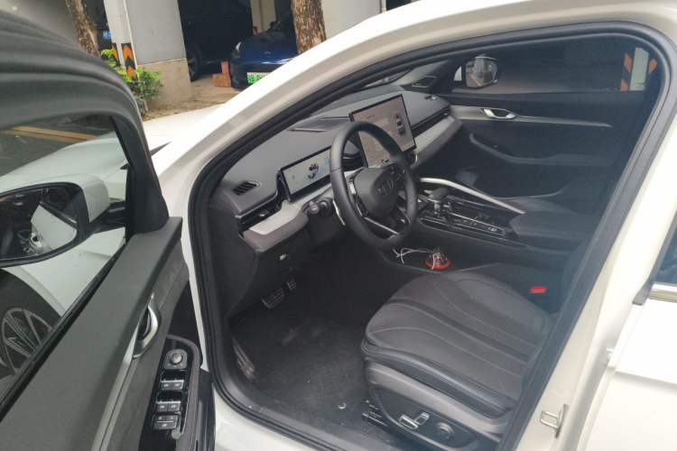 Used Geely Auto Preface 2025 Dongfang Yao 2.0TD Lanxing Edition Driver Seat