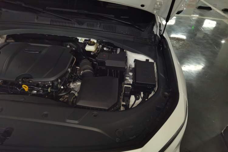 Used Geely Auto Preface 2025 Dongfang Yao 1.5TD Kunlun Edition Engine Bay Left