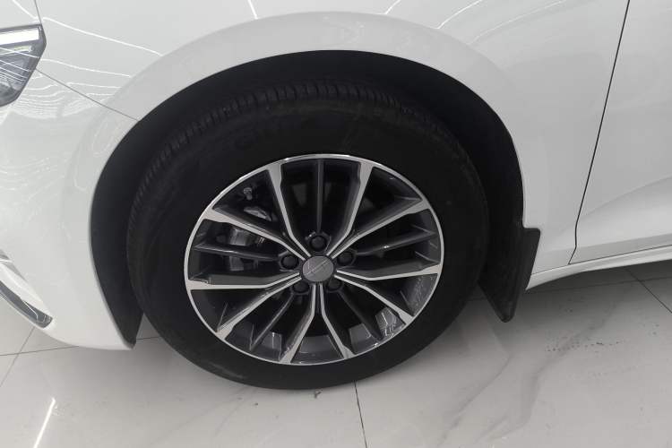 Used Geely Auto Preface 2025 Dongfang Yao 1.5TD Fuyao Edition Exterior 4