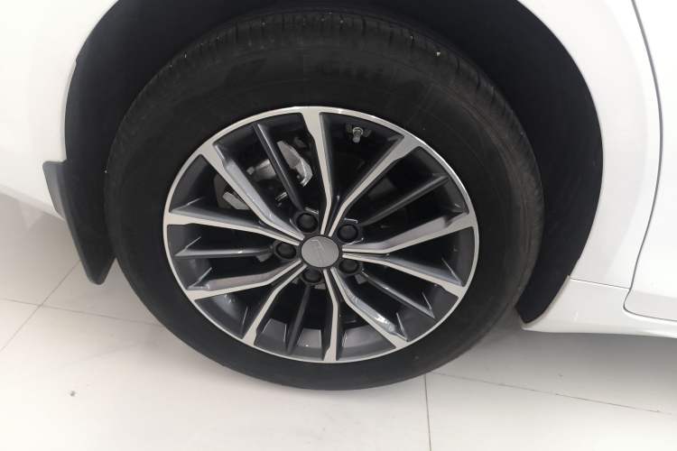 Used Geely Auto Preface 2025 Dongfang Yao 1.5TD Fuyao Edition Exterior 5