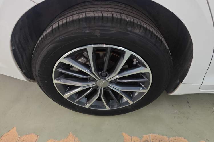 Used Geely Auto Preface 2025 Dongfang Yao 1.5TD Fuyao Edition Exterior 5