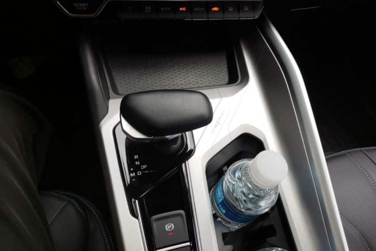 Used Geely Auto Preface 2025 Dongfang Yao 1.5TD Kunlun Edition Gear Lever