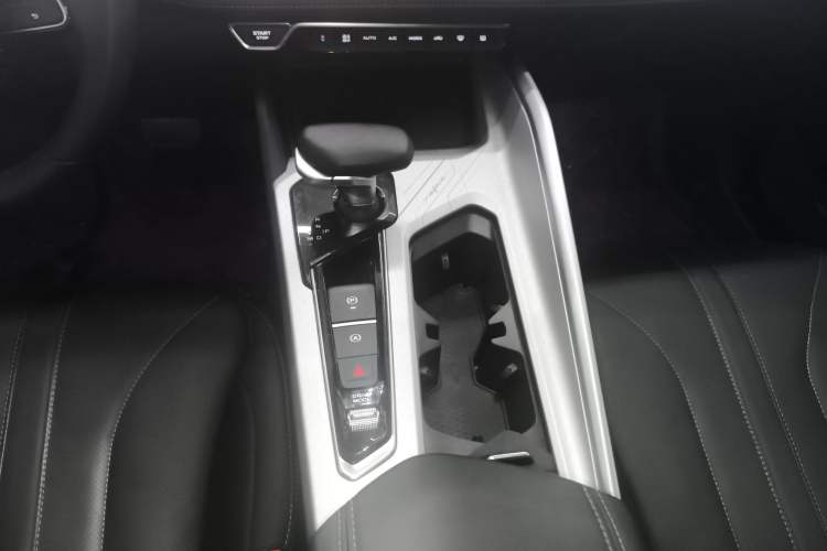 Used Geely Auto Preface 2025 Dongfang Yao 1.5TD Fuyao Edition Gear Lever