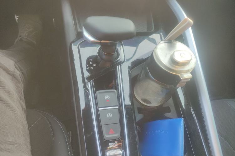 Used Geely Auto Preface 2025 Dongfang Yao 2.0TD Lanxing Edition Gear Lever
