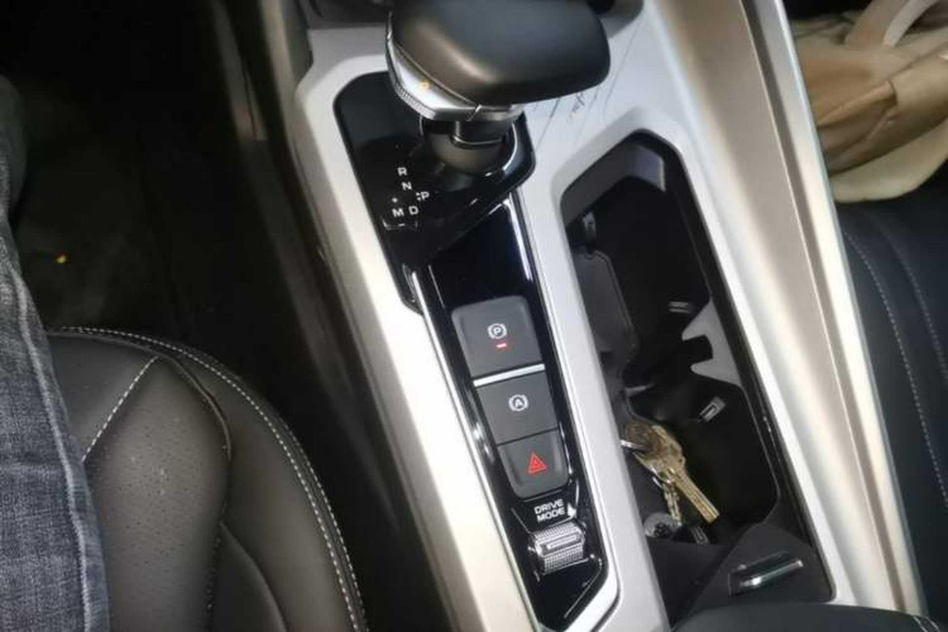 Used Geely Auto Preface 2025 Dongfang Yao 1.5TD Fuyao Edition Gear Lever