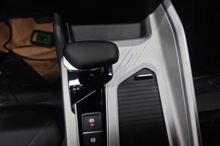 Used Geely Auto Preface 2025 Dongfang Yao 1.5TD Fuyao Edition Gear Lever