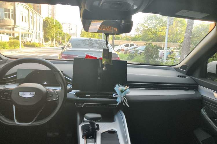 Used Geely Auto Preface 2025 Dongfang Yao 1.5TD Kunlun Edition Headliner