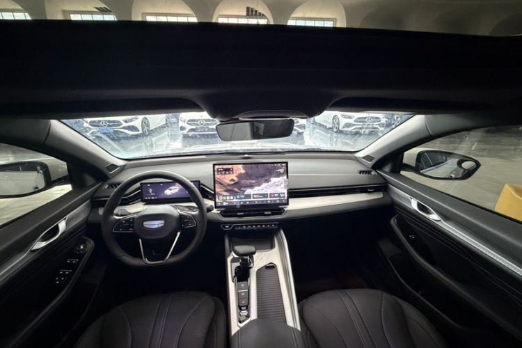 Used Geely Auto Preface 2025 Dongfang Yao 1.5TD Kunlun Edition Interior 1