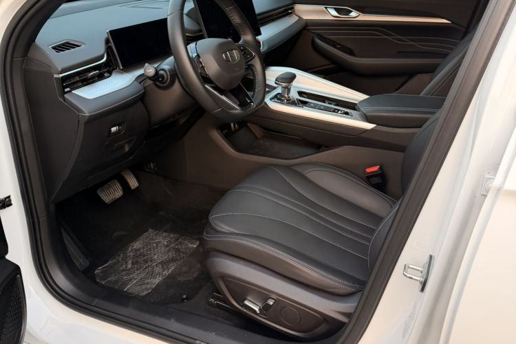 Used Geely Auto Preface 2025 Dongfang Yao 1.5TD Kunlun Edition Interior 2
