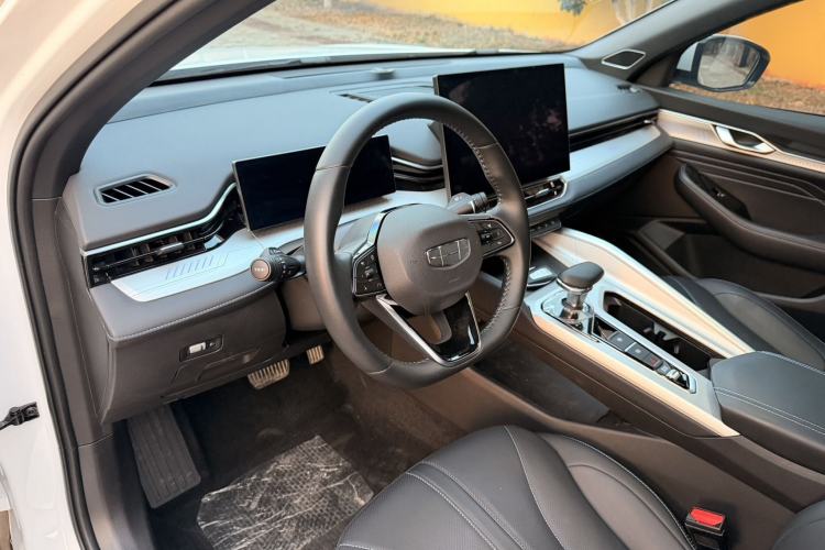 Used Geely Auto Preface 2025 Dongfang Yao 1.5TD Kunlun Edition Interior 3