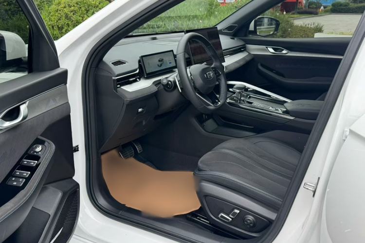 Used Geely Auto Preface 2025 Dongfang Yao 2.0TD Lanxing Edition Interior 4