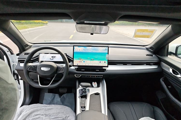 Used Geely Auto Preface 2025 Dongfang Yao 1.5TD Fuyao Edition Interior 4