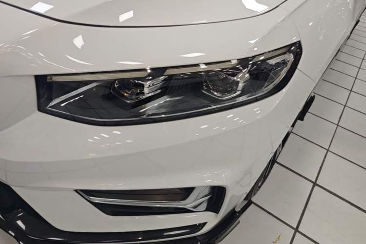Used Geely Auto Preface 2025 Dongfang Yao 1.5TD Kunlun Edition Left Front Headlight
