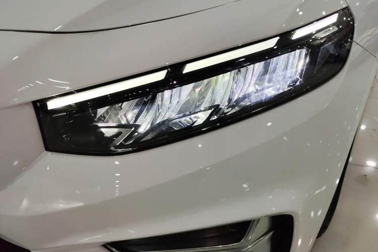 Used Geely Auto Preface 2025 Dongfang Yao 1.5TD Fuyao Edition Left Front Headlight