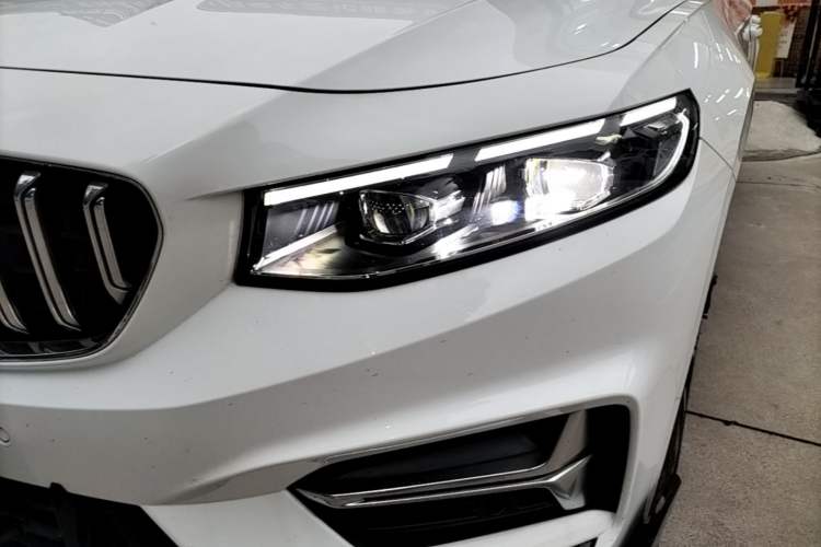 Used Geely Auto Preface 2025 Dongfang Yao 1.5TD Kunlun Edition Left Front Headlight