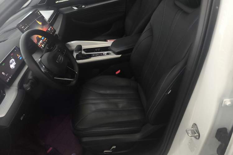 Used Geely Auto Preface 2025 Dongfang Yao 1.5TD Fuyao Edition Left Front Seat