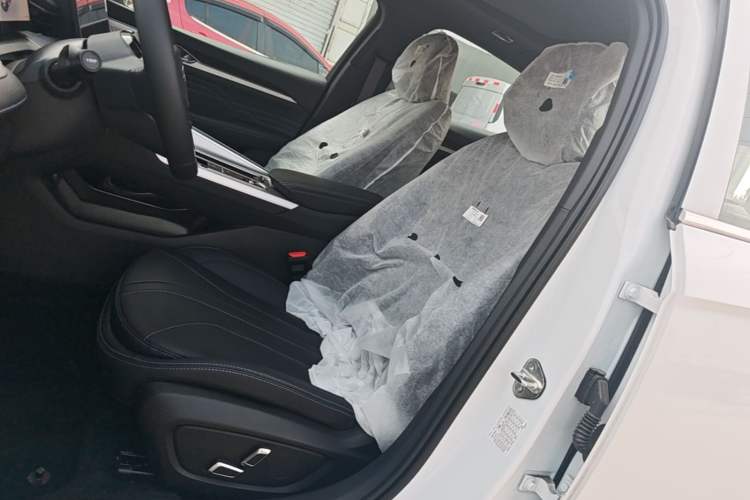 Used Geely Auto Preface 2025 Dongfang Yao 1.5TD Fuyao Edition Left Front Seat