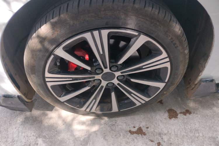 Used Geely Auto Preface 2025 Dongfang Yao 1.5TD Kunlun Edition Left Front Wheel Hub