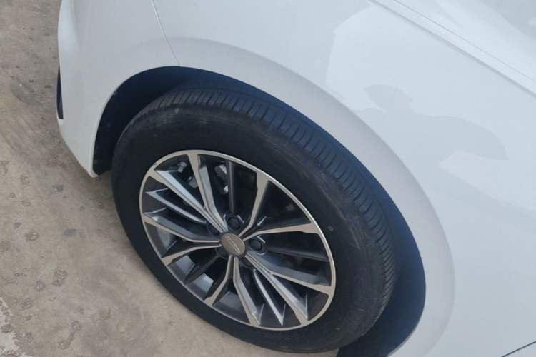 Used Geely Auto Preface 2025 Dongfang Yao 1.5TD Fuyao Edition Left Front Wheel Hub