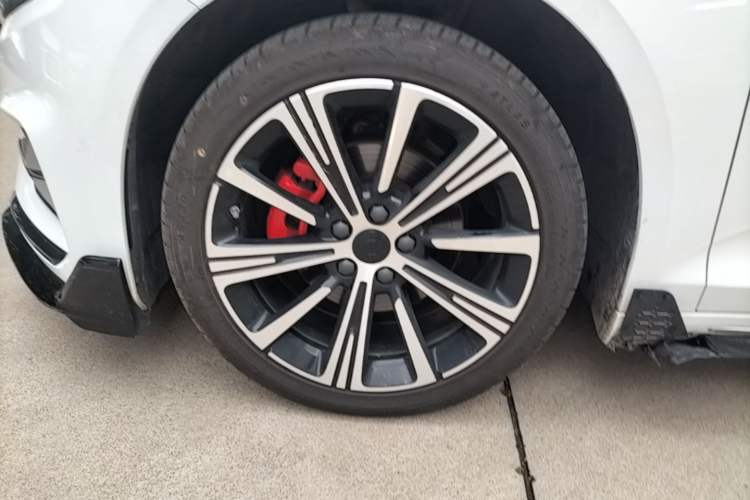 Used Geely Auto Preface 2025 Dongfang Yao 1.5TD Kunlun Edition Left Front Wheel Hub
