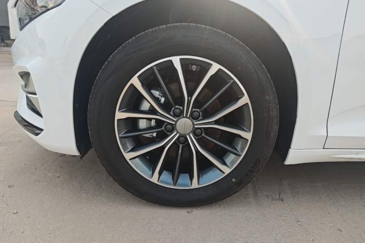 Used Geely Auto Preface 2025 Dongfang Yao 1.5TD Fuyao Edition Left Front Wheel Hub