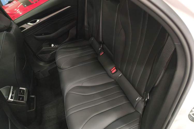 Used Geely Auto Preface 2025 Dongfang Yao 1.5TD Fuyao Edition Left Rear Seat