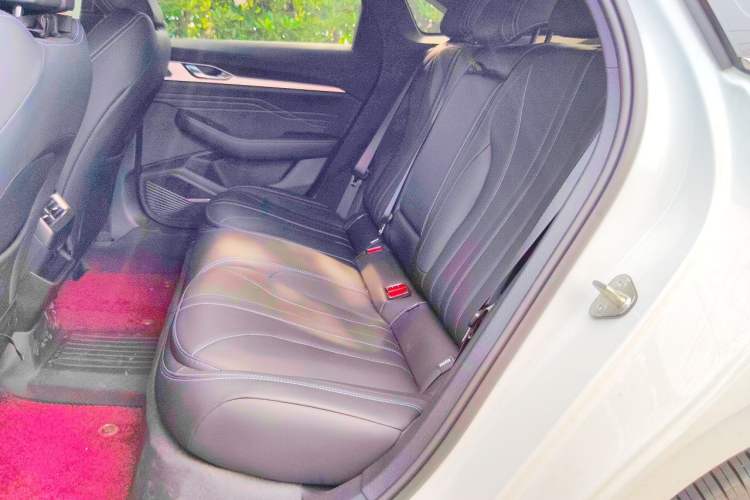 Used Geely Auto Preface 2025 Dongfang Yao 1.5TD Kunlun Edition Left Rear Seat