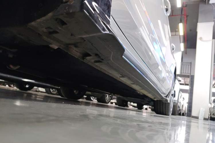 Used Geely Auto Preface 2025 Dongfang Yao 2.0TD Lanxing Edition Left Side Sill