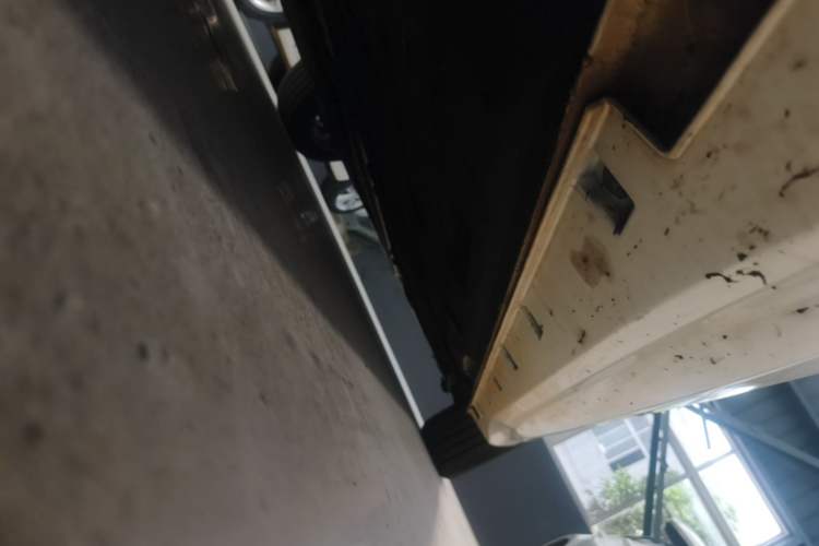 Used Geely Auto Preface 2025 Dongfang Yao 1.5TD Fuyao Edition Left Side Sill