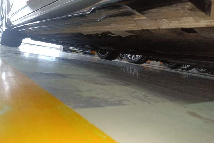 Used Geely Auto Preface 2025 Dongfang Yao 1.5TD Kunlun Edition Left Side Sill
