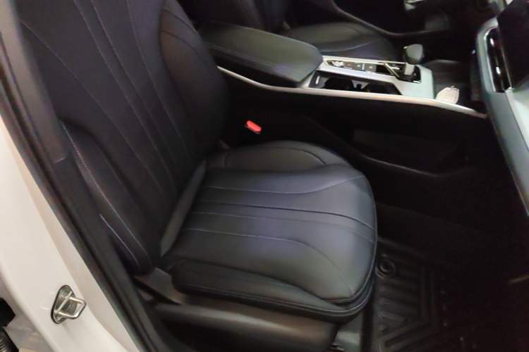 Used Geely Auto Preface 2025 Dongfang Yao 1.5TD Fuyao Edition Right Front Seat