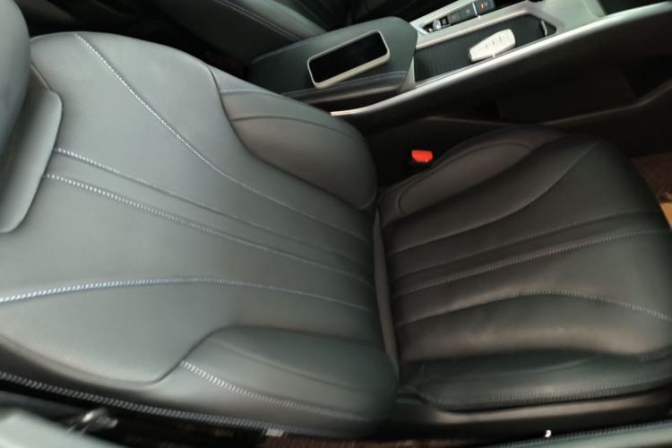 Used Geely Auto Preface 2025 Dongfang Yao 1.5TD Kunlun Edition Right Front Seat