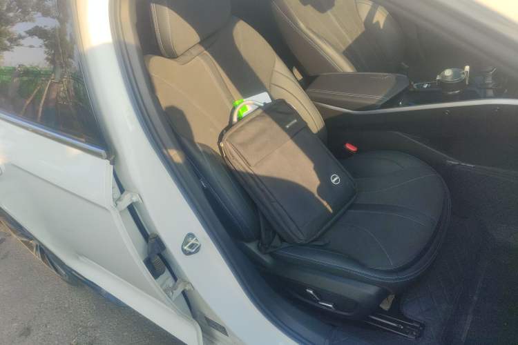 Used Geely Auto Preface 2025 Dongfang Yao 2.0TD Lanxing Edition Right Front Seat
