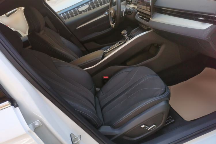 Used Geely Auto Preface 2025 Dongfang Yao 2.0TD Moonlight Edition Right Front Seat
