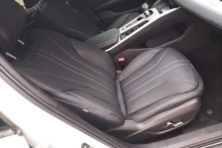 Used Geely Auto Preface 2025 Dongfang Yao 1.5TD Kunlun Edition Right Front Seat