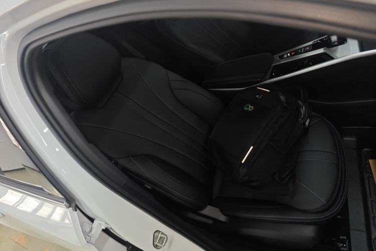 Used Geely Auto Preface 2025 Dongfang Yao 1.5TD Fuyao Edition Right Front Seat
