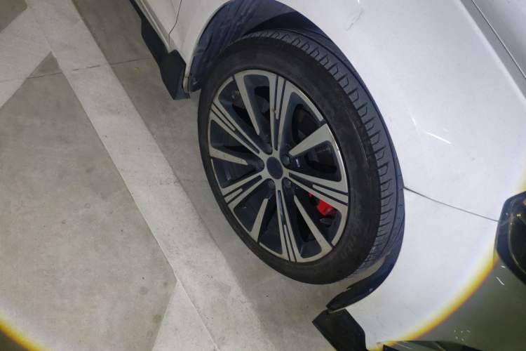 Used Geely Auto Preface 2025 Dongfang Yao 1.5TD Kunlun Edition Right Front Wheel Hub
