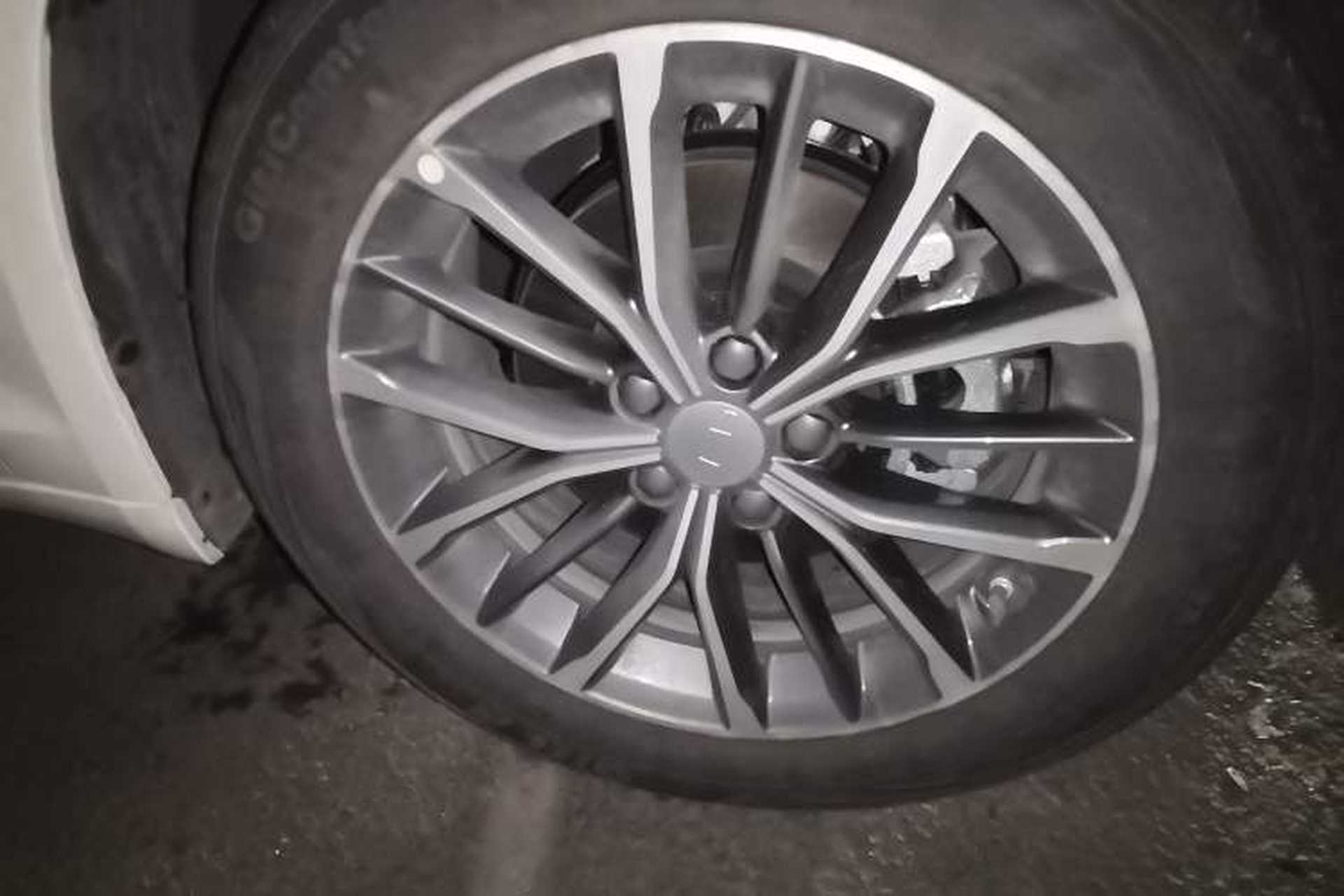 Used Geely Auto Preface 2025 Dongfang Yao 1.5TD Fuyao Edition Right Front Wheel Hub