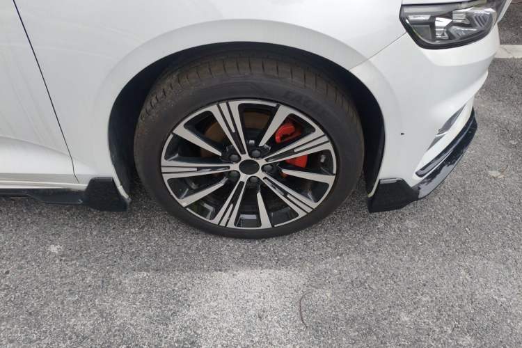 Used Geely Auto Preface 2025 Dongfang Yao 2.0TD Lanxing Edition Right Front Wheel Hub