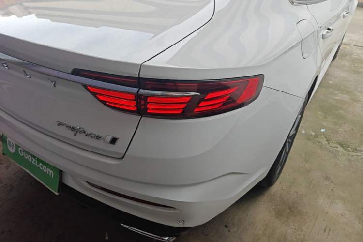 Used Geely Auto Preface 2025 Dongfang Yao 1.5TD Fuyao Edition Right Rear Taillight