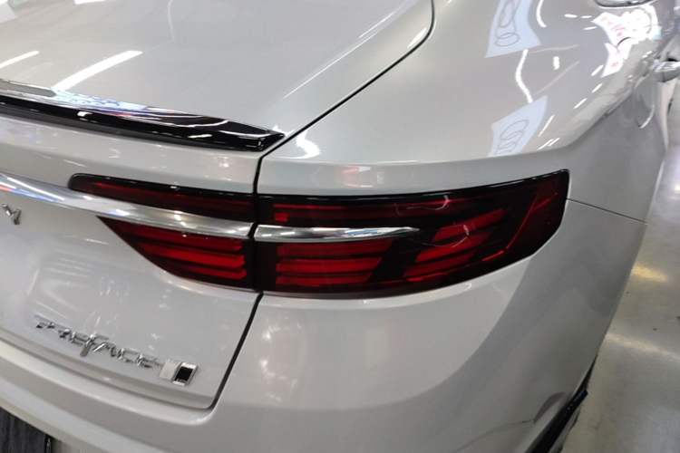 Used Geely Auto Preface 2025 Dongfang Yao 2.0TD Lanxing Edition Right Rear Taillight