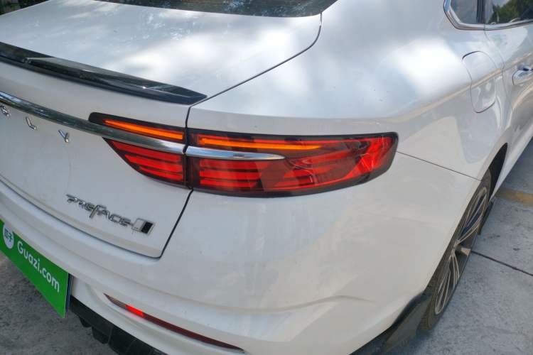 Used Geely Auto Preface 2025 Dongfang Yao 1.5TD Kunlun Edition Right Rear Taillight