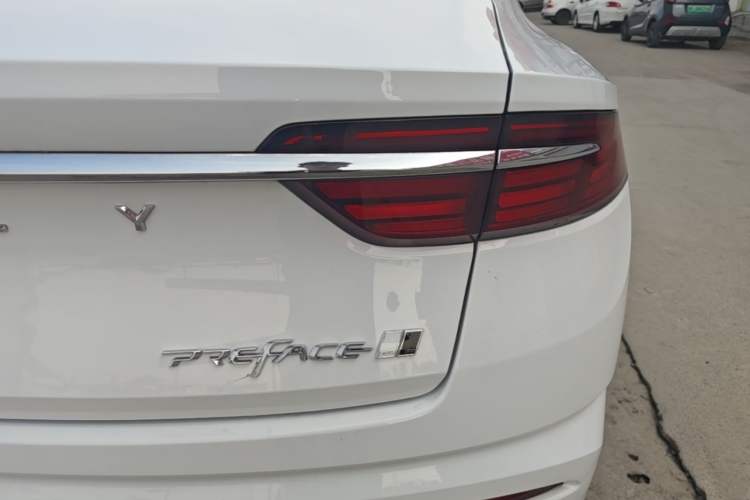 Used Geely Auto Preface 2025 Dongfang Yao 1.5TD Fuyao Edition Right Rear Taillight