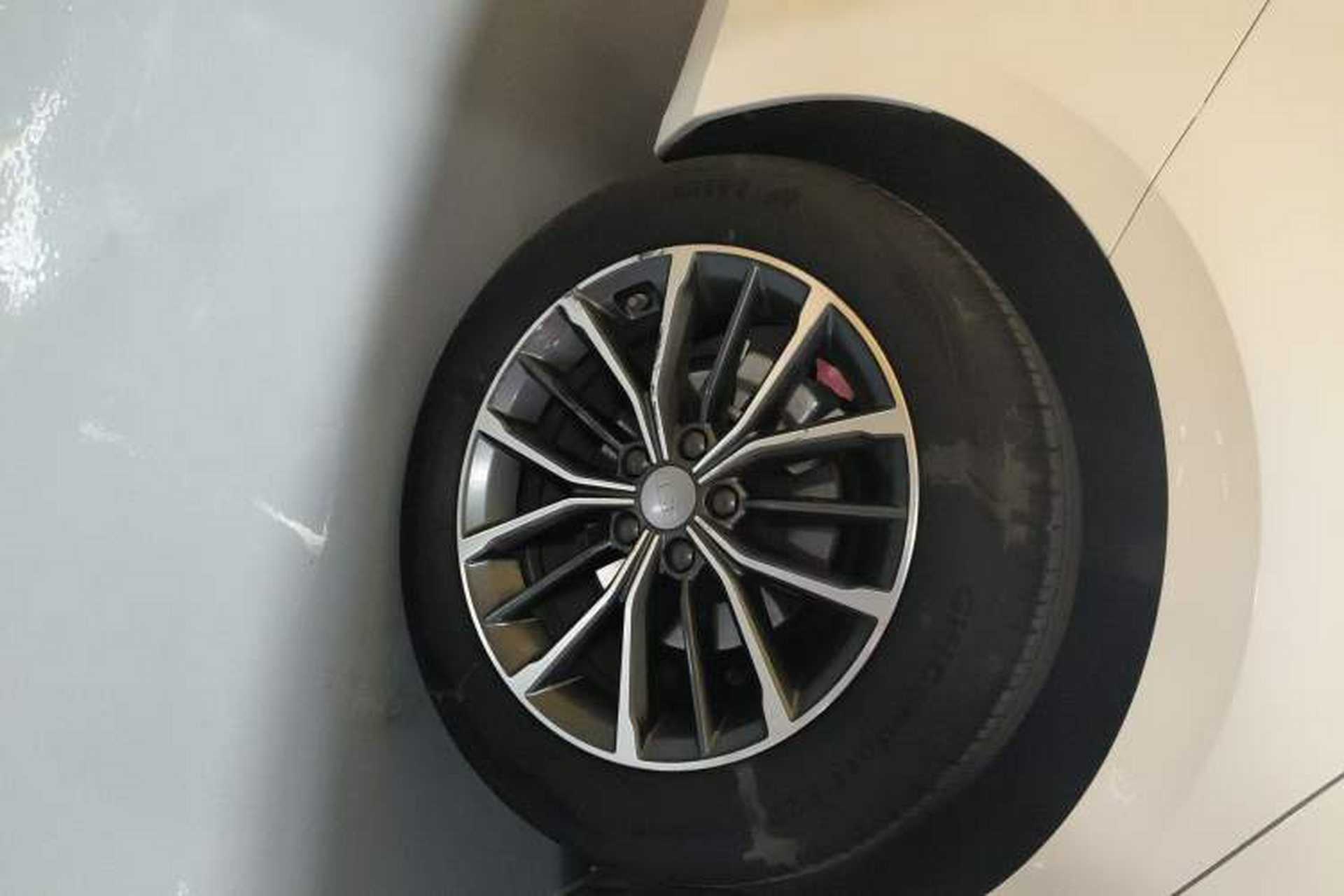 Used Geely Auto Preface 2025 Dongfang Yao 1.5TD Fuyao Edition Right Rear Wheel Hub